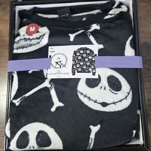 Black and White Nightmare Before Christmas Plush Graphic Sweatshirt Size M